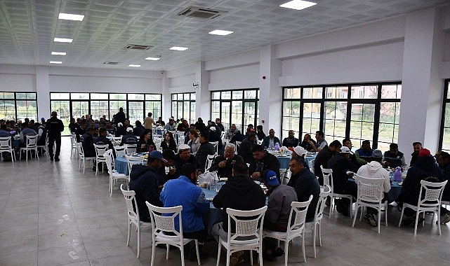Başkan Taşyasan emek&ccedil;ilerle kahvaltıda buluştu