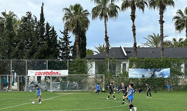 Başkan Topaloğlu&rsquo;ndan geleceğin futbolcularına ziyaret