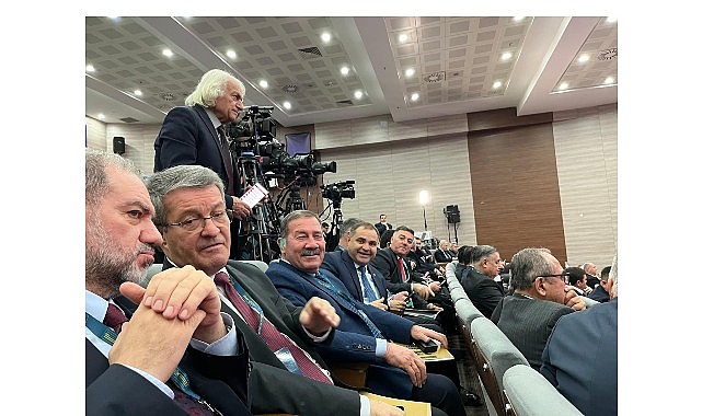 Başkan Topuz, OSB&Uuml;K 23. Olağan Genel Kurul Toplantısı&rsquo;na Katıldı