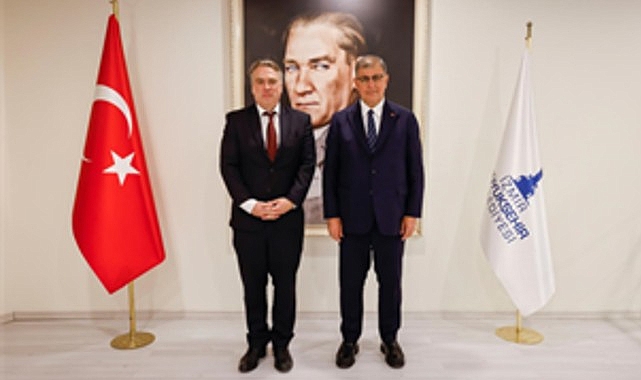 Başkan Tugay AB Delegasyonu&rsquo;na İzmir&rsquo;in &ldquo;iklim n&ouml;tr&rdquo; &ccedil;alışmalarını anlattı