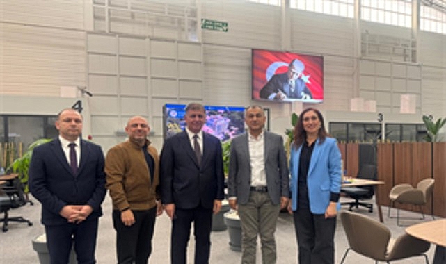 Başkan Tugay Karşıyaka Stadı i&ccedil;in &ccedil;alışmaları hızlandırdı