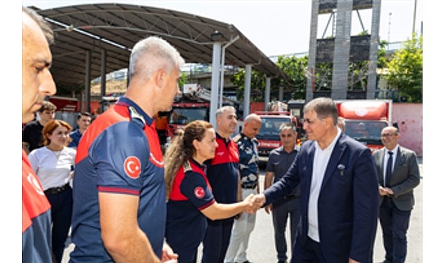 Başkan Tugay&rsquo;dan ateş savaş&ccedil;ılarına teşekk&uuml;r ziyareti