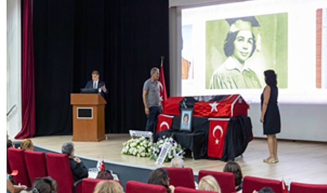 Başkan Tugay&rsquo;dan hocası Emel T&uuml;mbay&rsquo;a duygusal veda