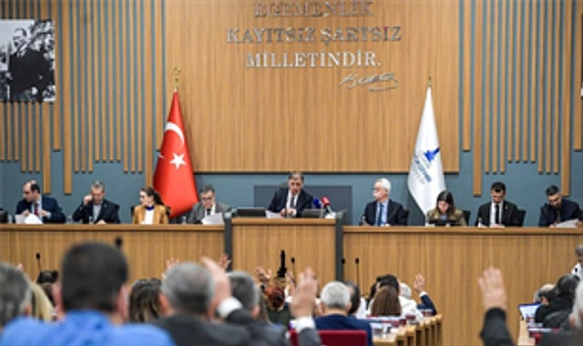 Başkan Tugay&rsquo;dan onay bekleyen kredi yorumu