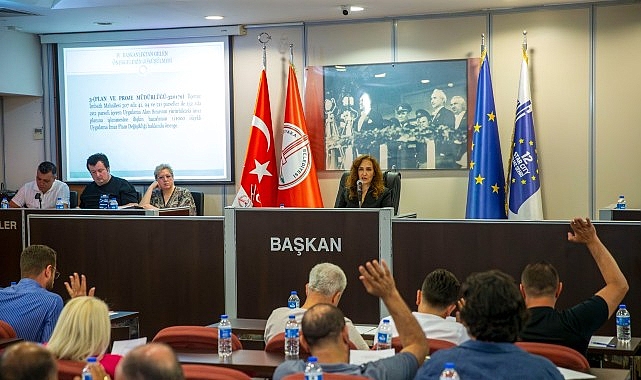 Başkan &Uuml;nsal s&ouml;z&uuml;n&uuml; tuttu: Karşıyaka Belediyesi&rsquo;nden vefa &ouml;rneği