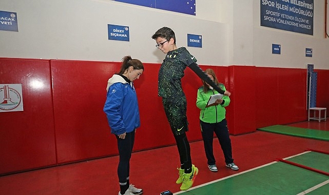 Başkan &Uuml;nsal&rsquo;dan Sportif Yetenek &Ouml;l&ccedil;&uuml;m Merkezi&rsquo;ne ziyaret