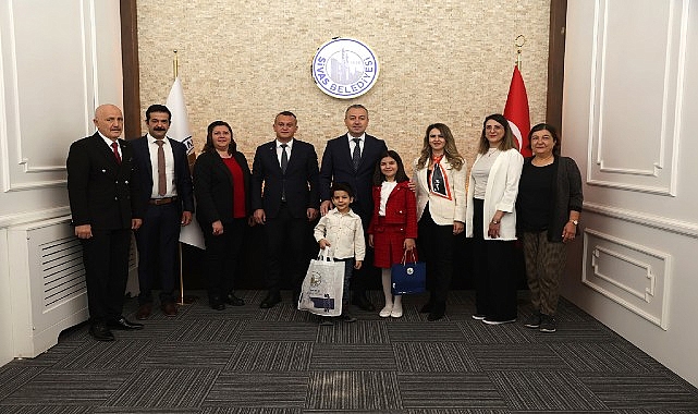 Başkan Uzun, Makamını &Ccedil;ocuk Başkana Devretti...