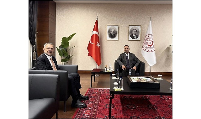Başkan Vekili Akın, Bakan Kacır&rsquo;ı ziyaret etti