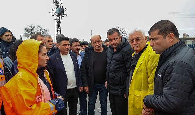 Başkan Vekili &Ouml;zdemir, &ldquo;T&uuml;m ekiplerimizle sahadayız&rdquo;