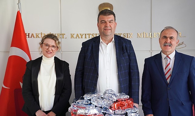 Başkan Yetişkin: Oyuncakları &ccedil;ocuklara kendi ellerimle dağıtacağım&rdquo;