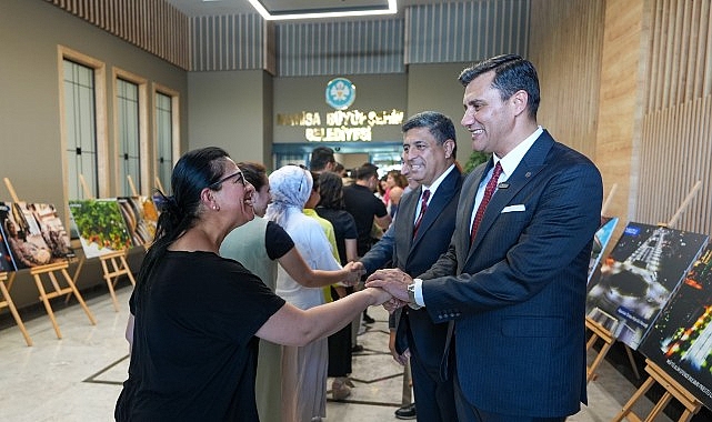 Başkan Zeyrek, Belediye &Ccedil;alışanlarıyla Bayramlaştı