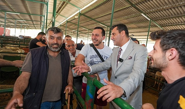 Başkan Zeyrek Canlı Hayvan Borsası&rsquo;nı Ziyaret Etti