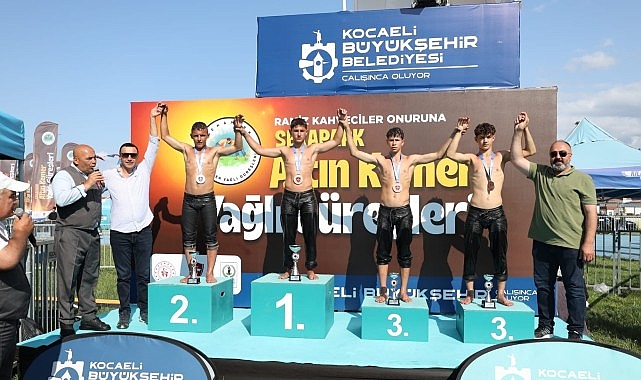 Başpehlivanlarda &ccedil;eyrek finalistler belli oldu