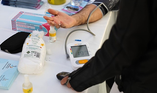 Bayraklı Belediyesi'nden &ouml;nleyici sağlık adımı