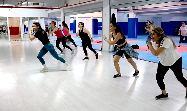 Bayraklı&rsquo;da Kadınlara &Uuml;cretsiz &ldquo;Tae-Bo&rdquo; Dersleri Başladı