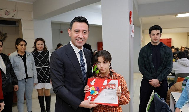 Bayraklı&rsquo;da Yarıyıl Tatili &Ccedil;ocuklar İ&ccedil;in Şenliğe D&ouml;n&uuml;ş&uuml;yor