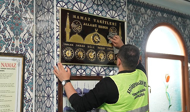 Bayram &Ouml;ncesi Ke&ccedil;i&ouml;ren&rsquo;deki Camilerde Temizlik Seferberliği
