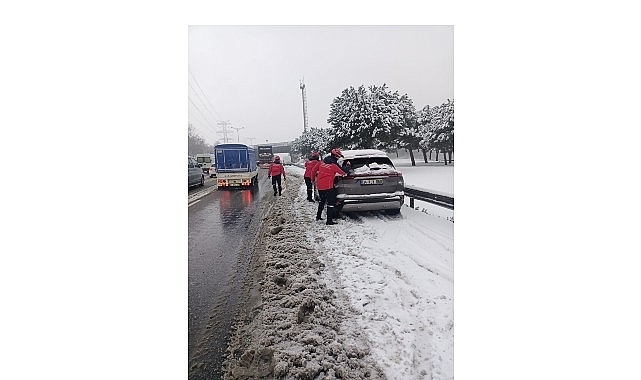 Bayrampaşa&rsquo;da kar seferberliği: Ekipler 7/24 sahada