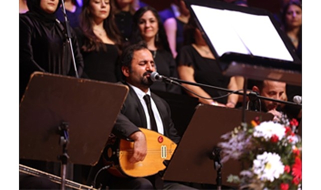 Bedia Akart&uuml;rk'ten B&uuml;y&uuml;kşehir korosuna yeni yıl s&uuml;rprizi