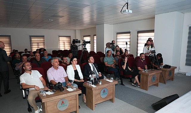 Belediye Başkanı Rasim Arı, 500 G&uuml;n&uuml;n&uuml; Değerlendirdi