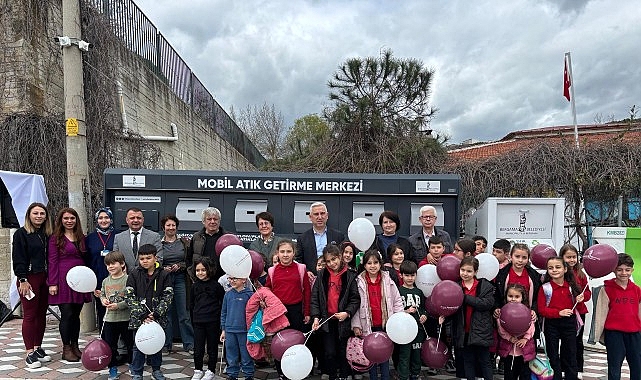 Bergama Belediyesi&rsquo;nden Sıfır Atık G&uuml;n&uuml;&rsquo;nde &Ccedil;evreye B&uuml;y&uuml;k Katkı