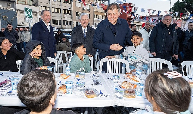 Bergama&rsquo;nın iftar sofrası Tıp Bayramı'nda doktor başkanları buluşturdu