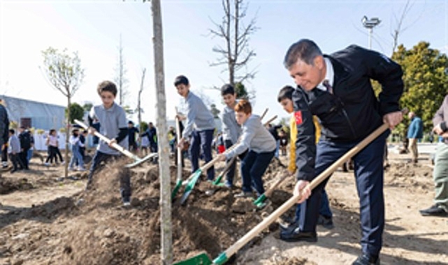 Beton s&ouml;k&uuml;ld&uuml;, umut filizlendi