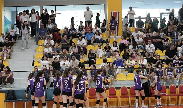 Beylikd&uuml;z&uuml; Belediyesi Voleybol Turnuvası Sona Erdi