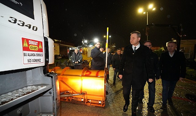 Beylikd&uuml;z&uuml;&rsquo;nde Kar Mesaisi 7/24 S&uuml;r&uuml;yor