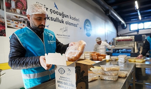 Beylikd&uuml;z&uuml;&rsquo;nde Ramazan&rsquo;ın Bereketi Sofralara Taşınıyor