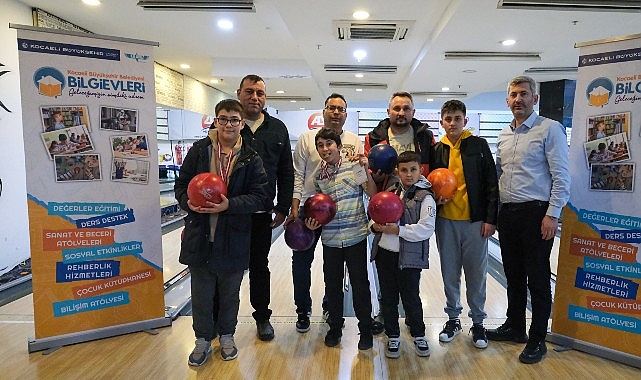 Bilgievleri&rsquo;nden baba-oğul bowling turnuvası