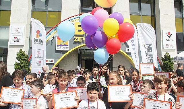 Bilim Z Akademi &Ouml;ğrencileri Mezuniyet Sertifikalarını Aldı