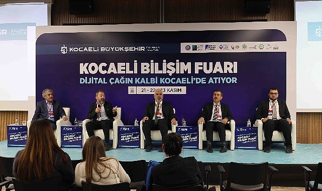 Bilişim Fuarı'nda "Yapay Zeka" ve "Girişimcilik" r&uuml;zg&acirc;rı