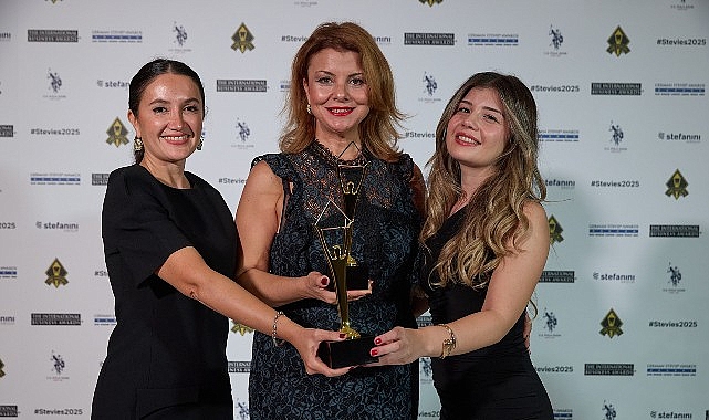 Bingo ve Molped Stevie Awards&rsquo;le Ta&ccedil;landırıldı!