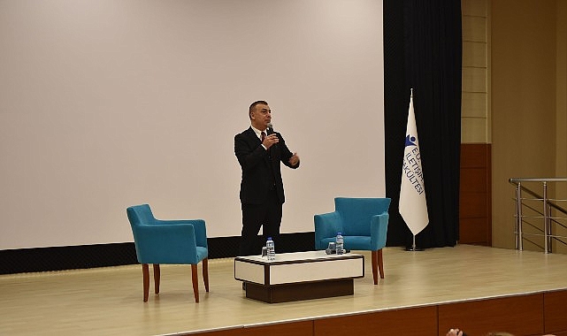 Birol G&uuml;ven ve Can Ulkay Egeli gen&ccedil; iletişimcilerle buluştu