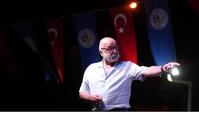 Boğazi&ccedil;i&rsquo;nde Şiir ve M&uuml;zik Eşliğinde Sanat Dolu Bir Akşam Yaşandı