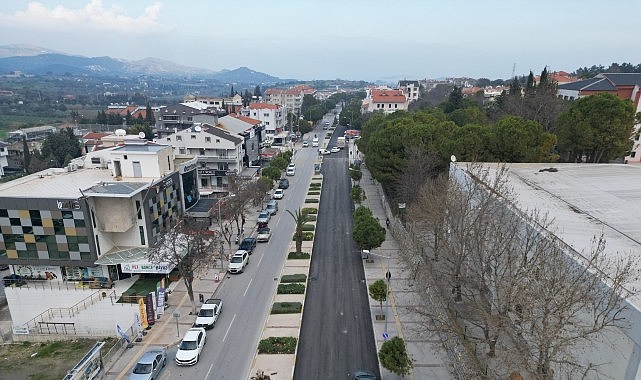 Bor&ccedil;lar azaldı, &ccedil;alışmalar arttı: Başkan Balkan Urla&rsquo;da durmadan &ccedil;alışıyor