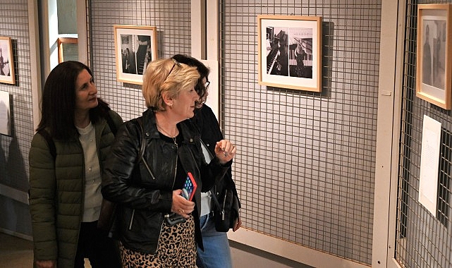 Bornova&rsquo;da 8 Mart Haftası kadınların hik&acirc;yeleriyle sahneye taştı