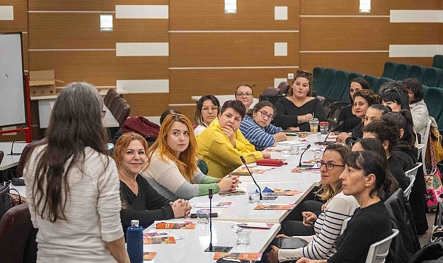 Bornova&rsquo;da &ldquo;Kadınların İnsan Hakları&rdquo; i&ccedil;in g&uuml;&ccedil;l&uuml; adım