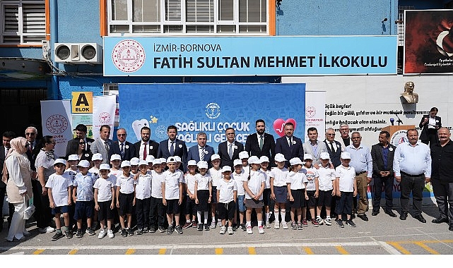 Bornova&rsquo;da &ldquo;Sağlıklı &Ccedil;ocuk, Sağlıklı Gelecek&rdquo; Programı Yoğun Katılımla Ger&ccedil;ekleştirildi
