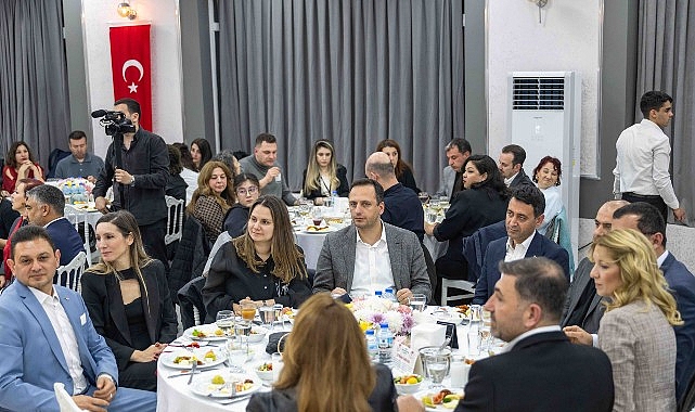 Bornova&rsquo;da tekstil m&uuml;hendislerinden g&uuml;&ccedil;l&uuml; mesaj