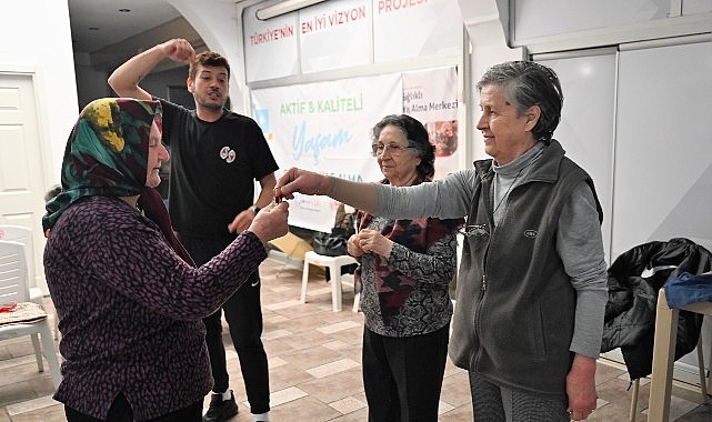 Bornova&rsquo;da yaratıcı drama ile hayata yeniden katılım