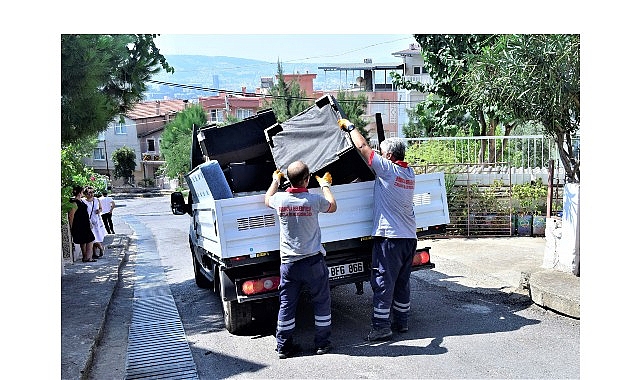 Bornova&rsquo;dan sel mağdurlarına g&uuml;&ccedil;l&uuml; dayanışma