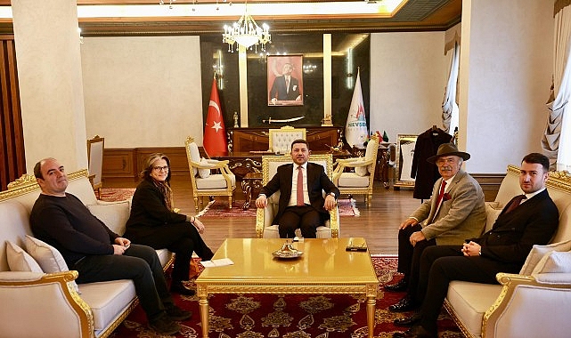 Brezilya B&uuml;y&uuml;kel&ccedil;isi Neves&rsquo;den Belediye Başkanı Arı&rsquo;ya Ziyaret