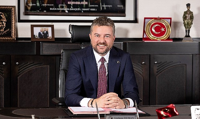 Buca Belediyesi tarihi ma&ccedil; i&ccedil;in dev ekran kuruyor!