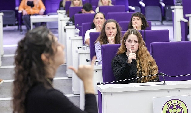 Buca Belediyesi'nden engelsiz hizmet i&ccedil;in &ouml;nemli adım;    Belediye personeline işaret dili eğitimi