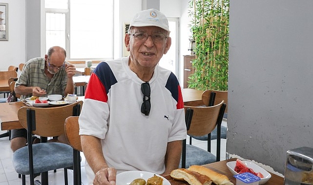 Buca&rsquo;da &ldquo;Askıda Yemek&rdquo; uygulaması binlerce vatandaşa destek oldu