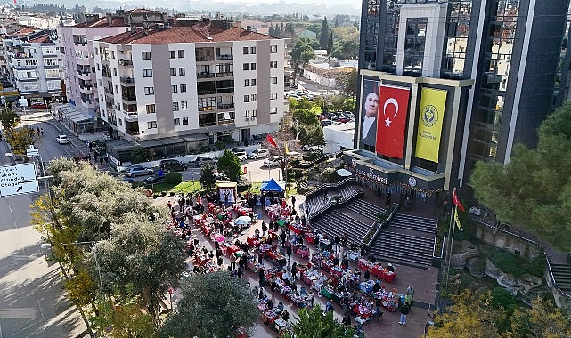 Buca&rsquo;da dayanışma ve alışveriş bir arada