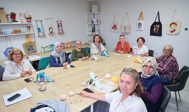 Bucalı kursiyerlerden minik savaş&ccedil;ılara destek