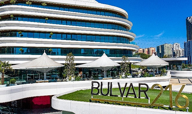 Bulvar 216&rsquo;da Yaz Akşamları M&uuml;zik, At&ouml;lye ve Dansla Renkleniyor
